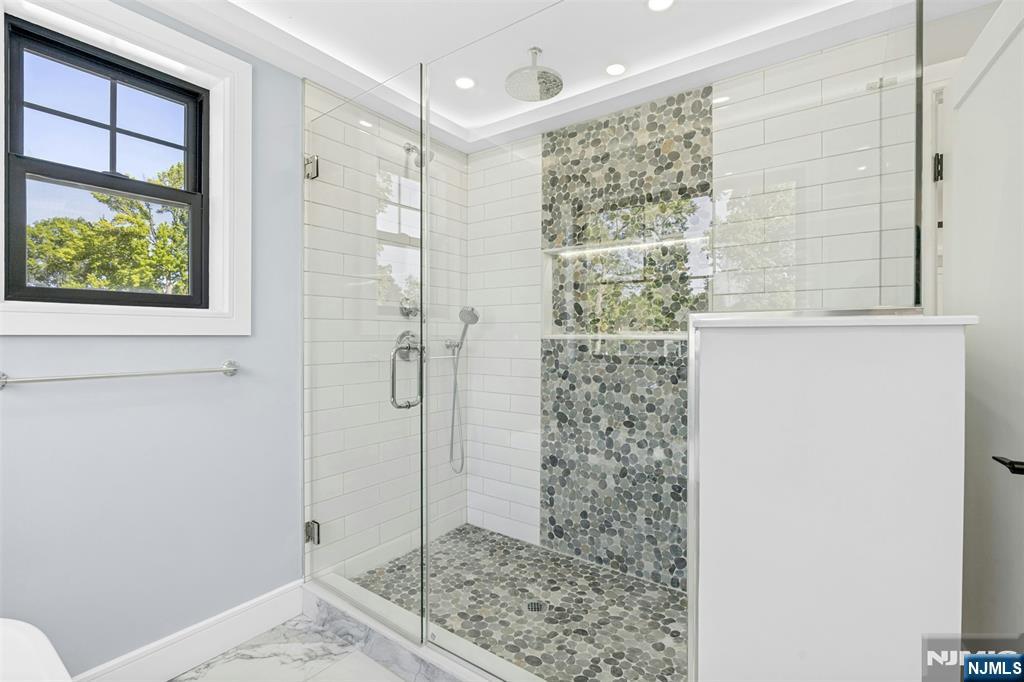 66 Westview Drive — photo 23