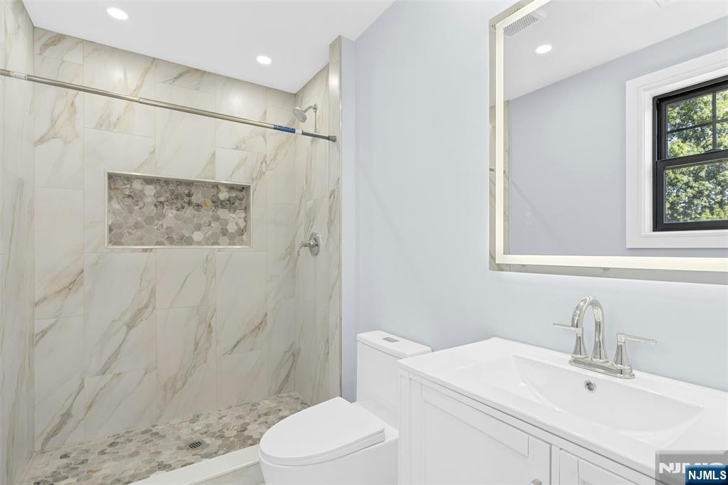 66 Westview Drive — photo 25