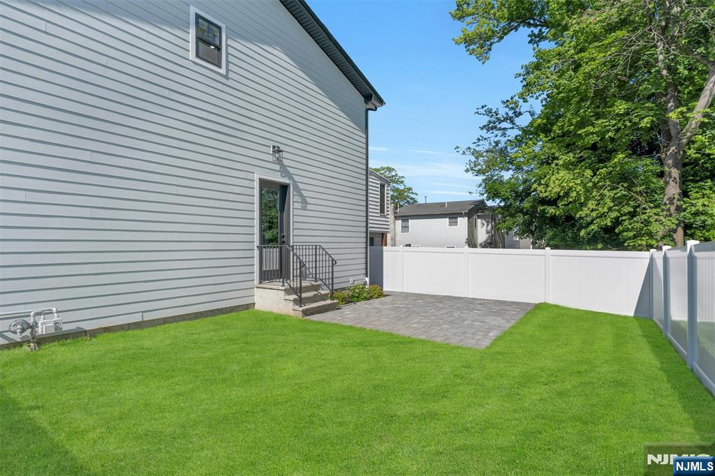 66 Westview Drive — photo 37