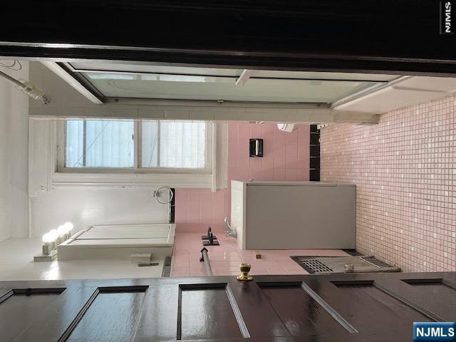 29 17th Street 2 - Photo 4