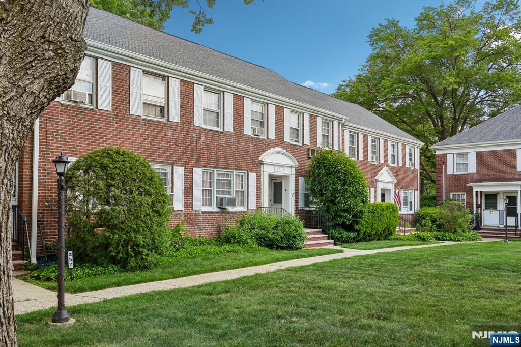 261 Elmwood A - Photo 1