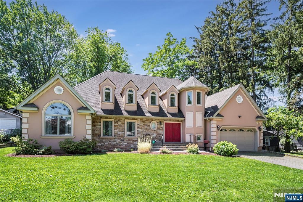 16 Norwood Avenue - Photo 1