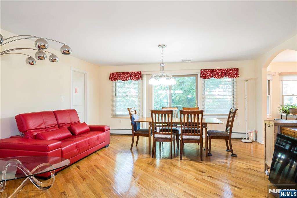 16 Norwood Avenue - Photo 8