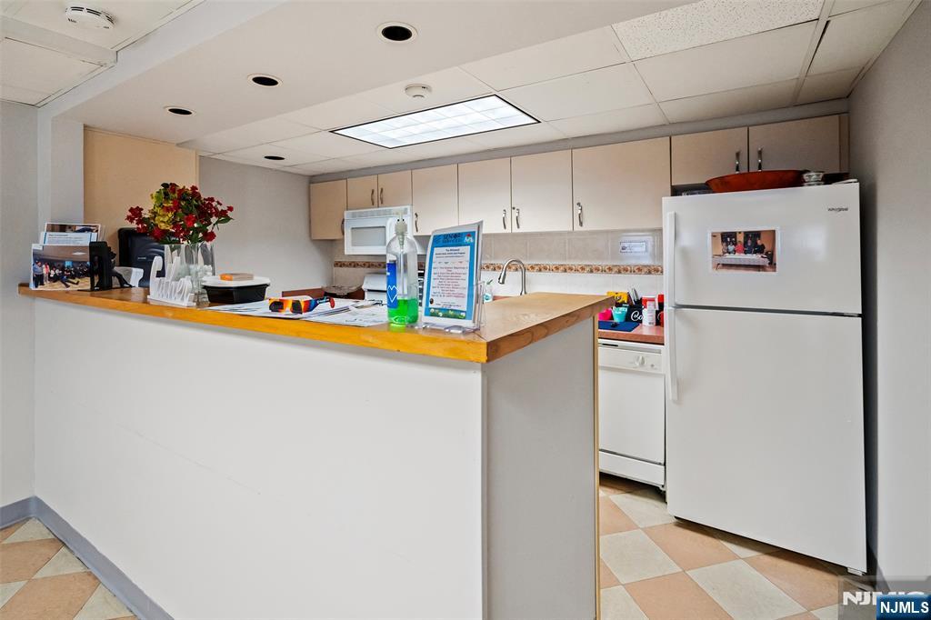 280 Prospect Ave #8G, Hackensack, NJ 07601