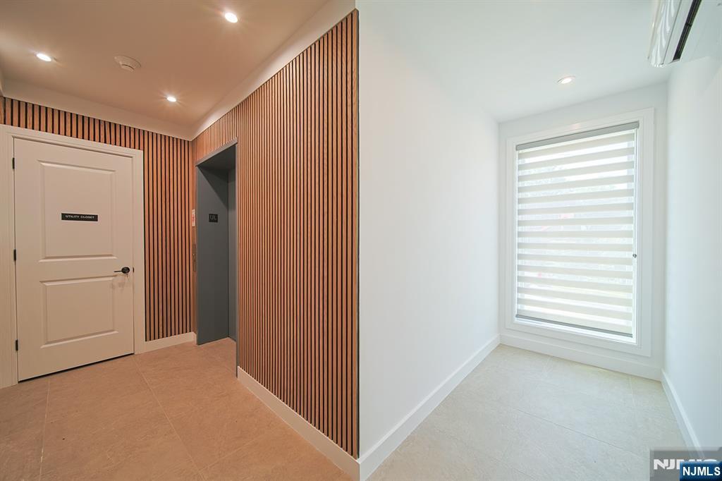 401 E Central Boulevard 2A - Photo 2