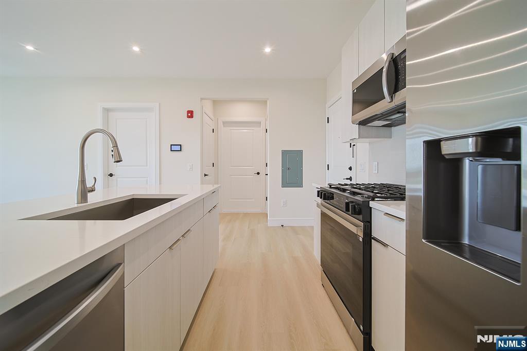 401 E Central, #2A, Palisades Park, NJ 07650 Listing Photo  10