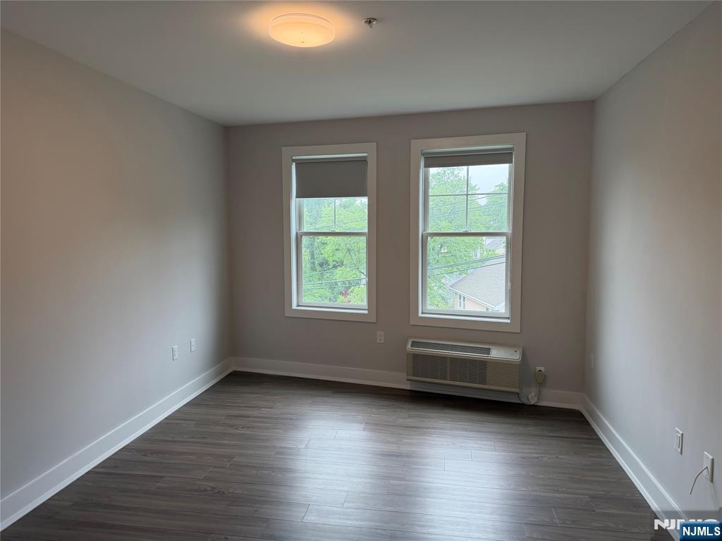 1685 Bergen Boulevard 414 - Photo 5