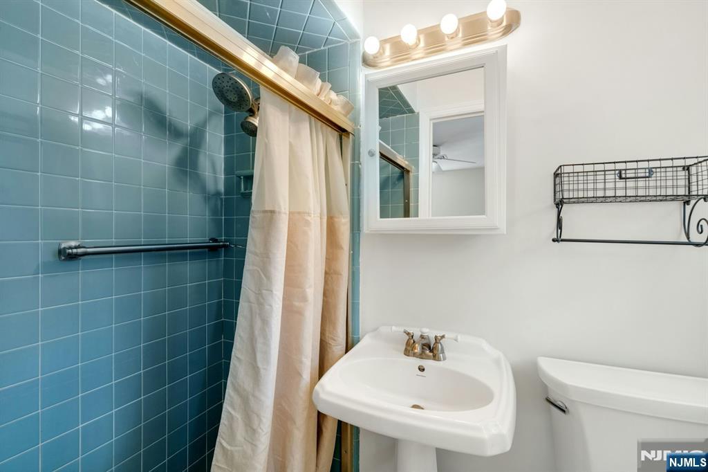 W/Full Bath