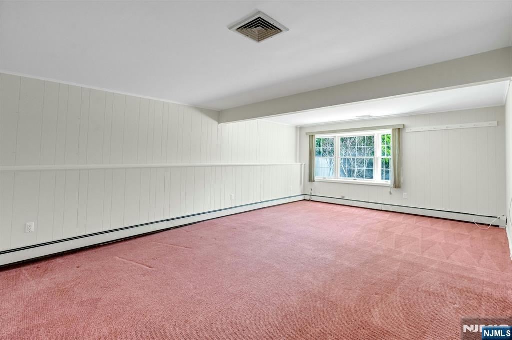 Family Room Alternate View