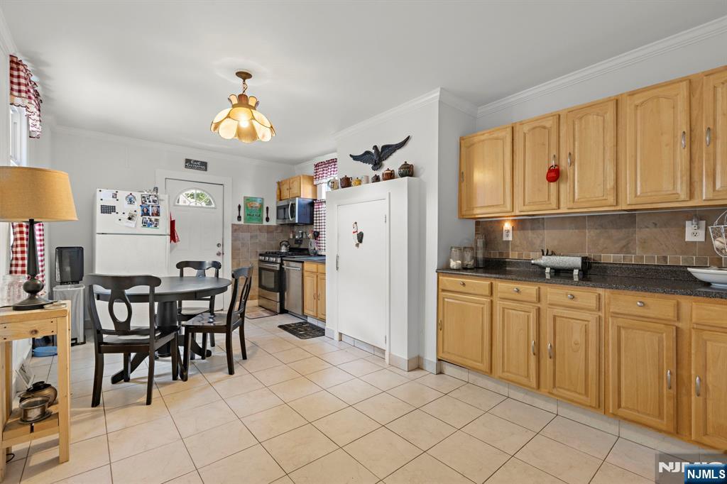 Homes for sale in East Rutherford, NJ | 18 Lincoln Pl, East Rutherford, NJ 07073 | MLS# 26018503