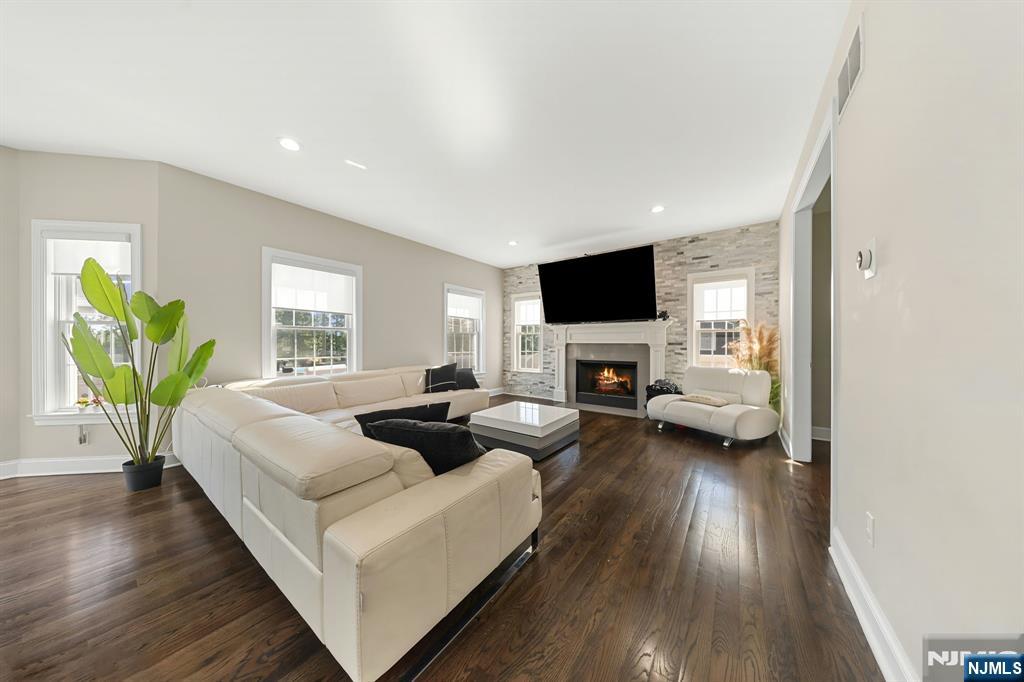 72 Colonial Woods Drive — photo 6