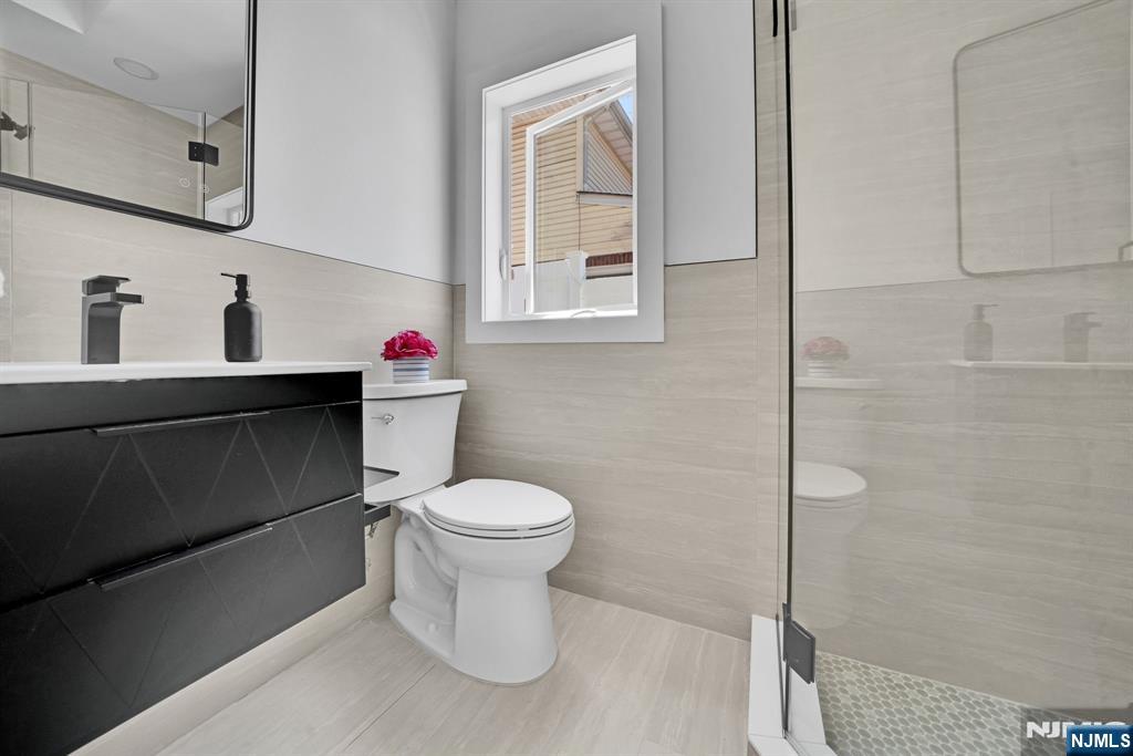 519 4th Street, #B, Palisades Park, NJ 07650 Listing Photo  21