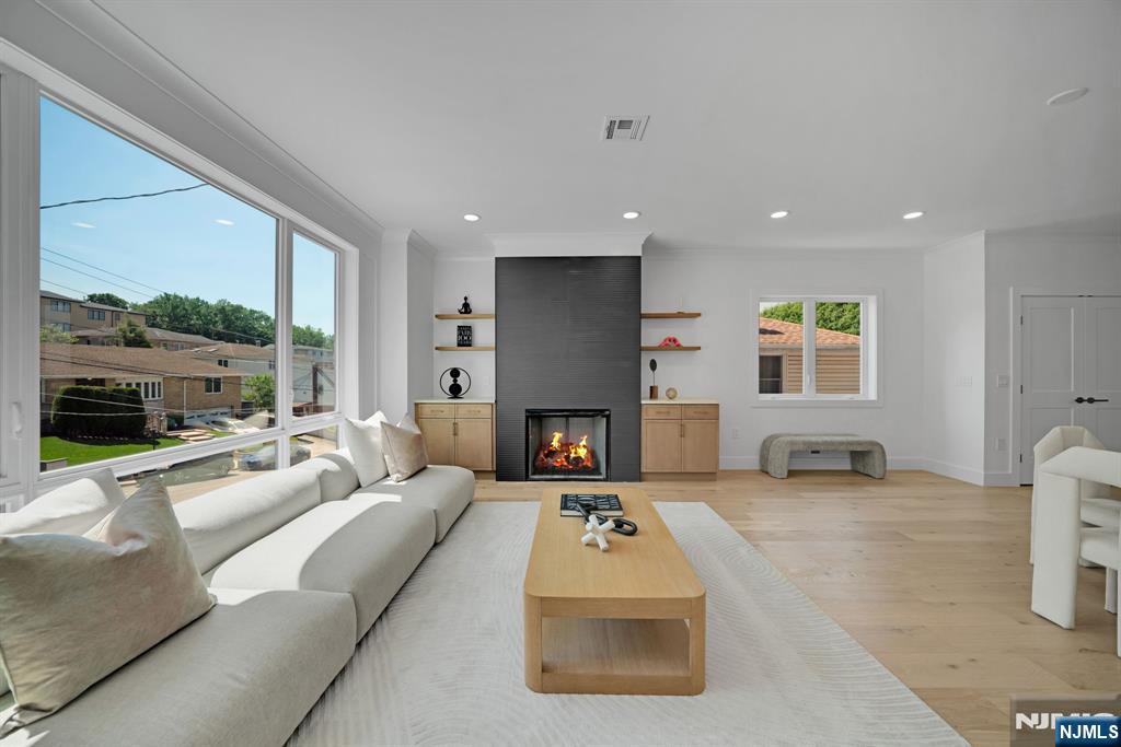 519 4th Street B - Photo 5
