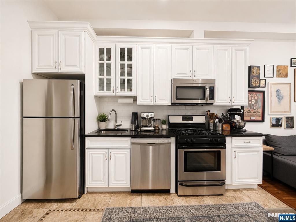 Homes for sale in Jersey City, NJ | 76 Hutton St #3, Jersey City, NJ 07307 | MLS# 26018526