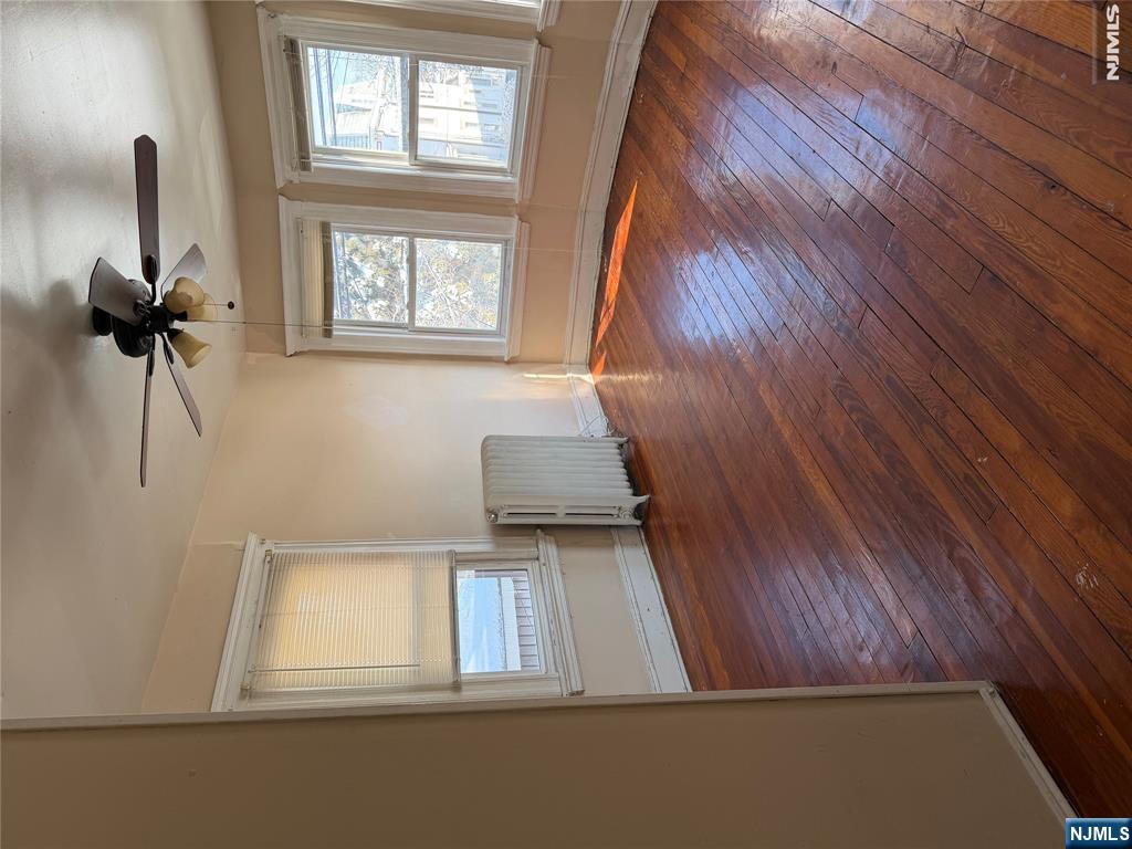 234 Lafayette Ave - Photo 3