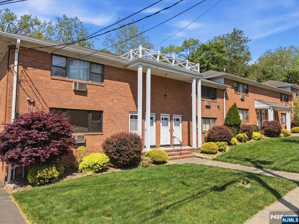 Homes for sale in Little Falls, NJ | 7 Colonial Dr #7L, Little Falls, NJ 07424 | MLS# 26018531