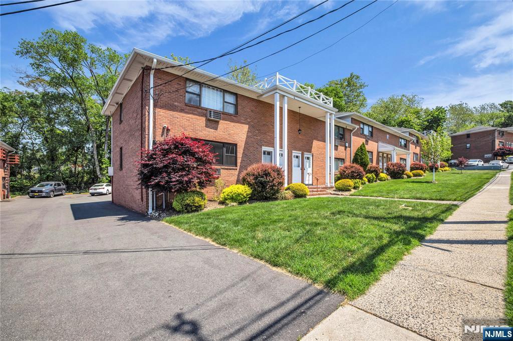 Homes for sale in Little Falls, NJ | 7 Colonial Dr #7L, Little Falls, NJ 07424 | MLS# 26018531