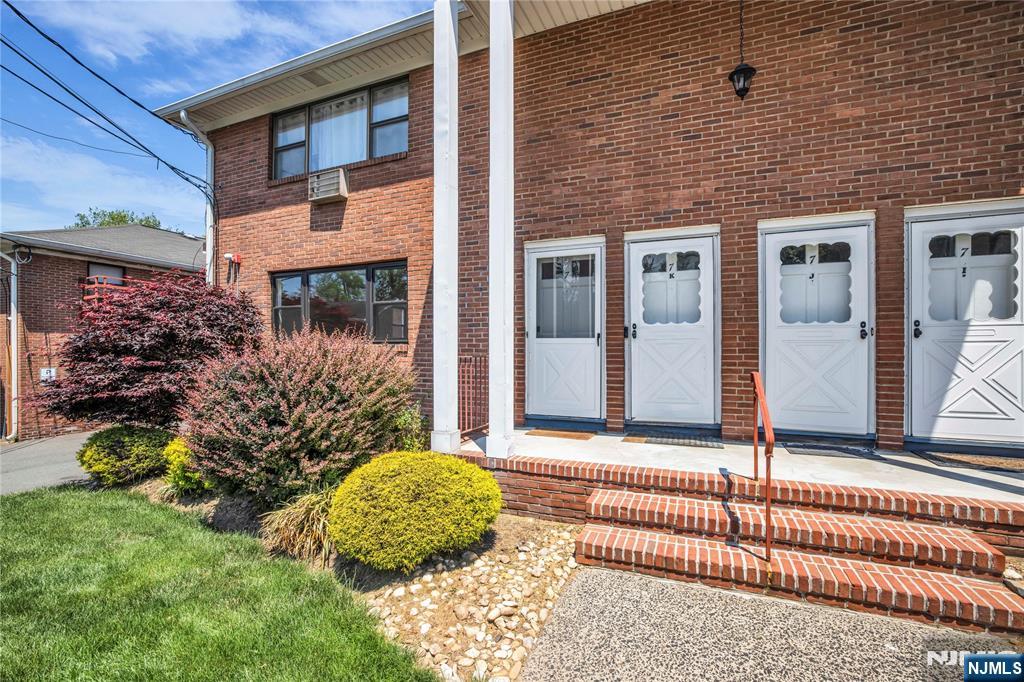 Homes for sale in Little Falls, NJ | 7 Colonial Dr #7L, Little Falls, NJ 07424 | MLS# 26018531