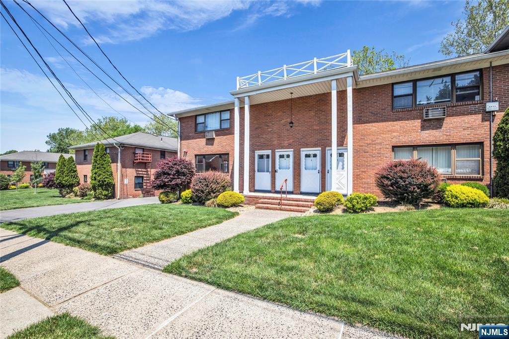 Homes for sale in Little Falls, NJ | 7 Colonial Dr #7L, Little Falls, NJ 07424 | MLS# 26018531