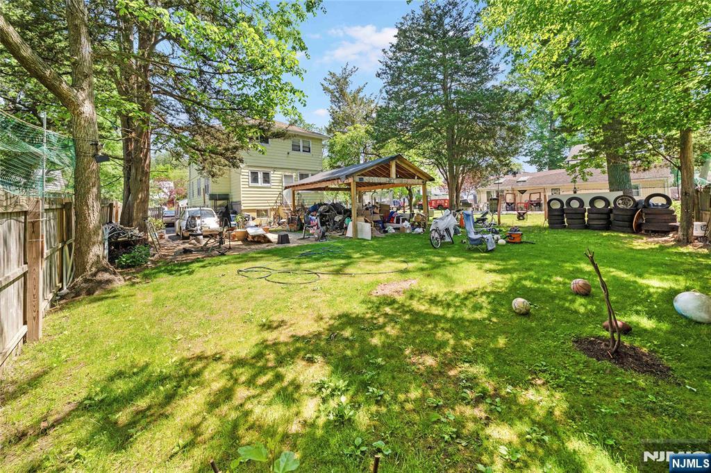 326 Howland Ave, Englewood, NJ 07631