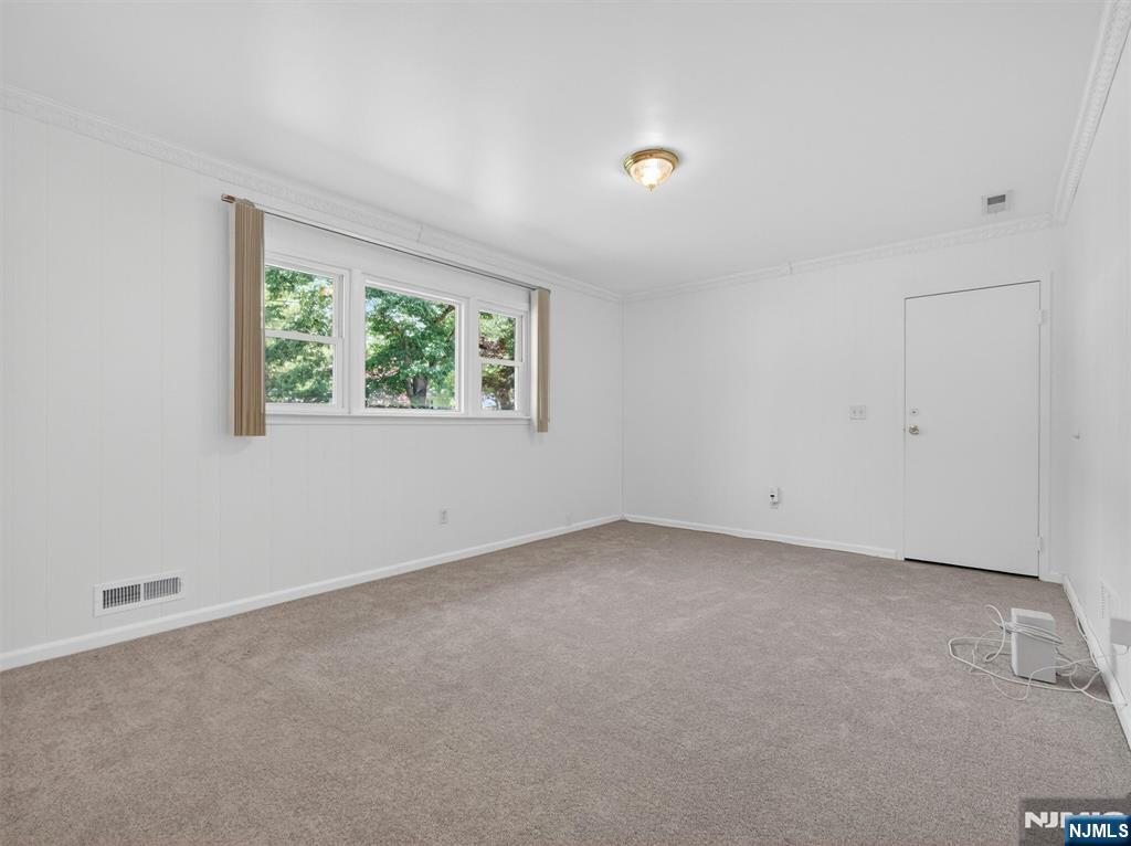 7 Willow Brook Road