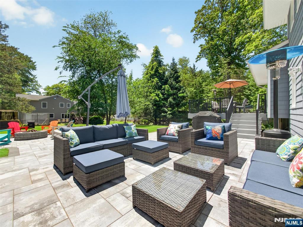 7 Willow Brook Road