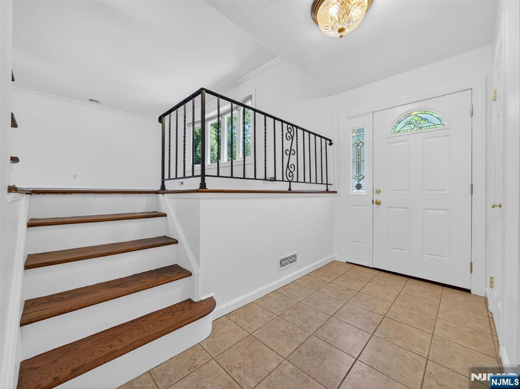 7 Willow Brook Road