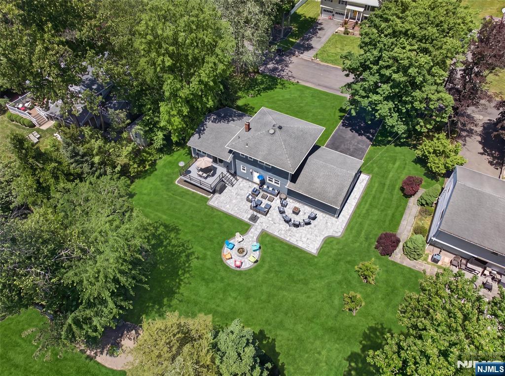7 Willow Brook Road