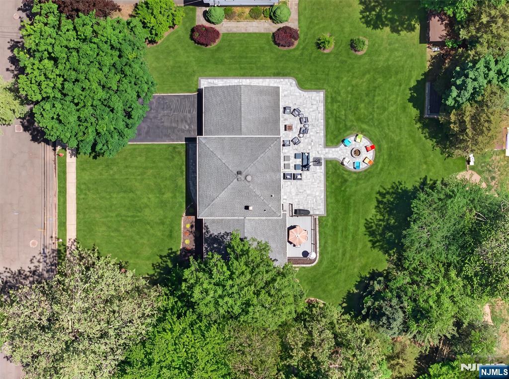 7 Willow Brook Road