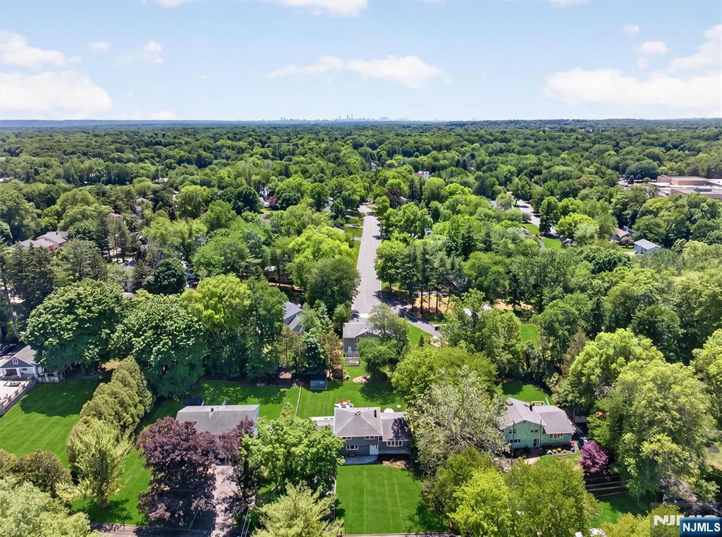 7 Willow Brook Road