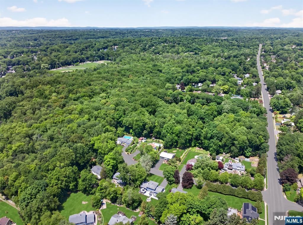 7 Willow Brook Road