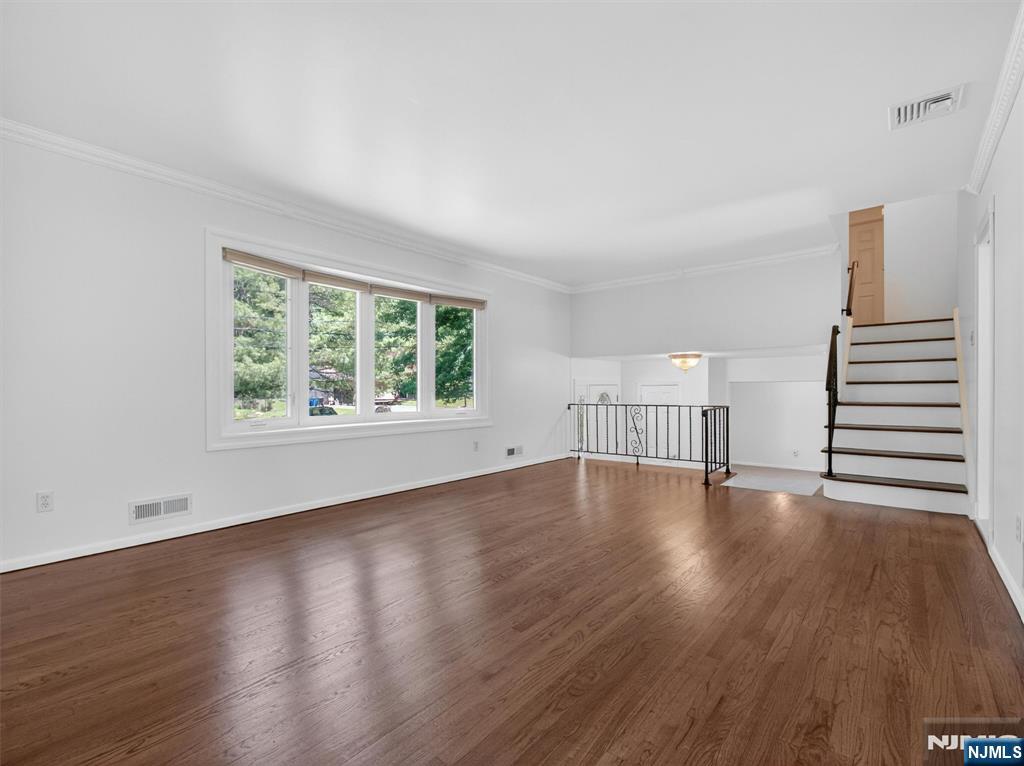 7 Willow Brook Road