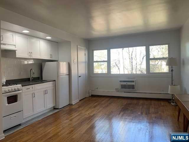 431 Grand Avenue 8 - Photo 3