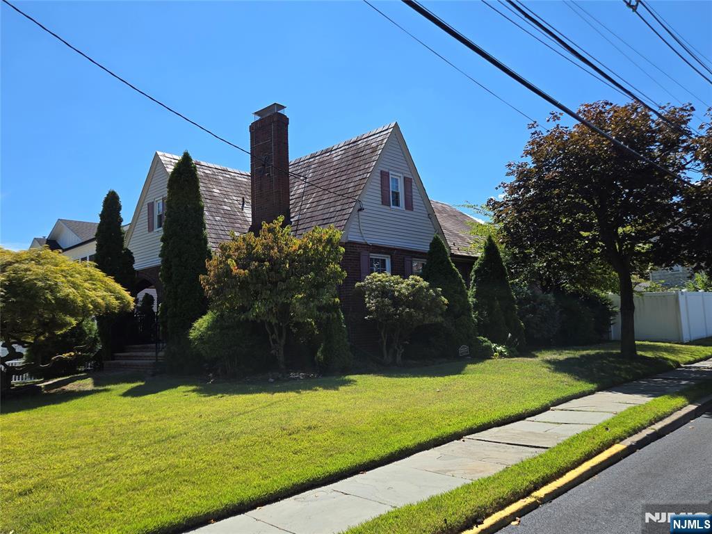 304 Henry Street - Photo 4
