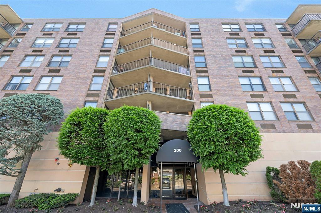 200 Division Street 6G - Photo 1