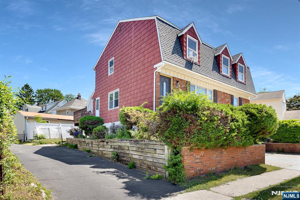 Homes for sale in Rutherford, NJ | 31 Marginal Rd, Rutherford, NJ 07070 | MLS# 26018549