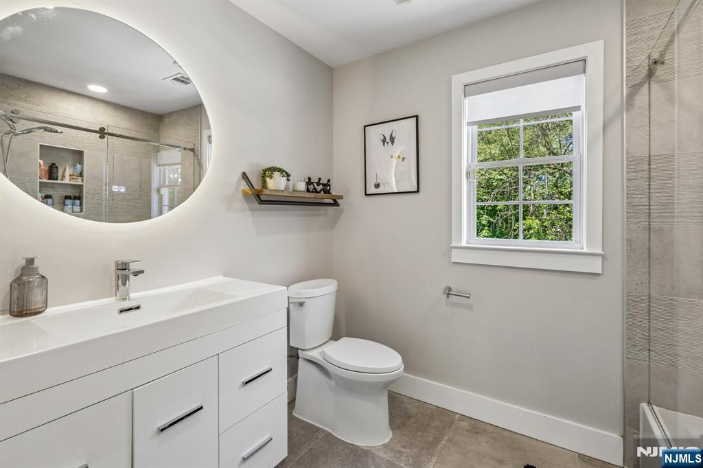 745 Gettysburg Place, Paramus, NJ 07652 Listing Photo  27