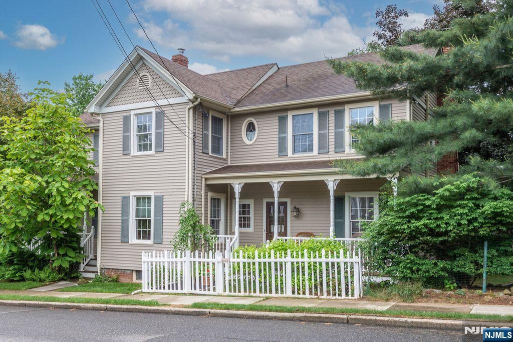 66 Hillside Avenue - Photo 1