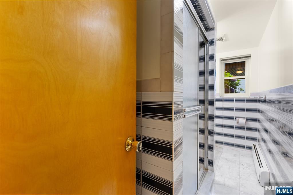 1042 Harvard Place — photo 45