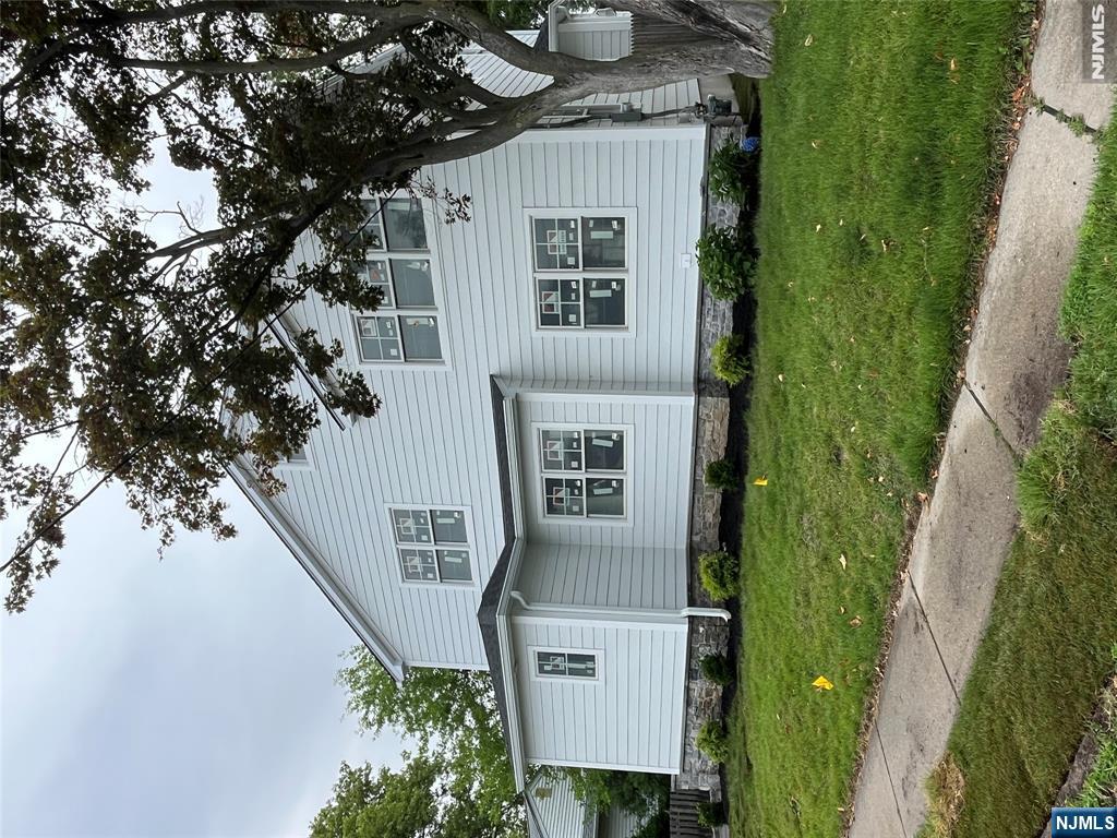 36 Albert Avenue - Photo 2