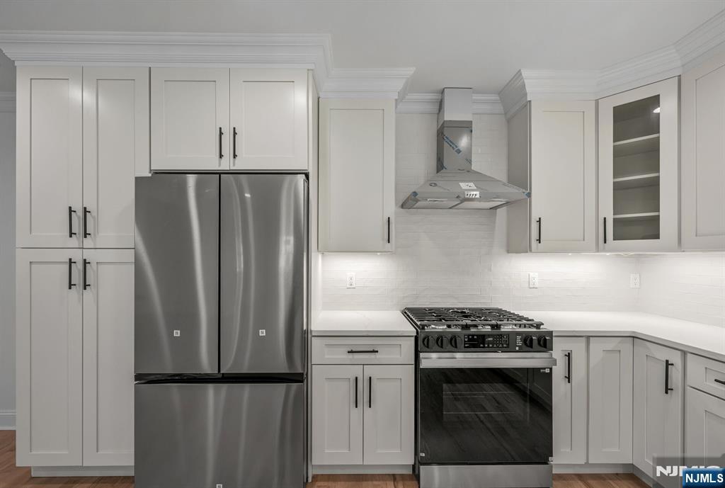 36 Albert Avenue — photo 13