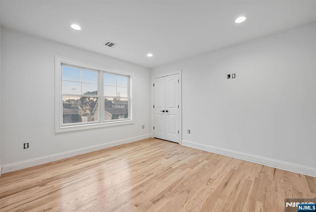 36 Albert Avenue — photo 24