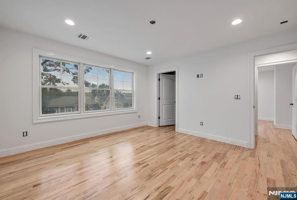 36 Albert Avenue — photo 29