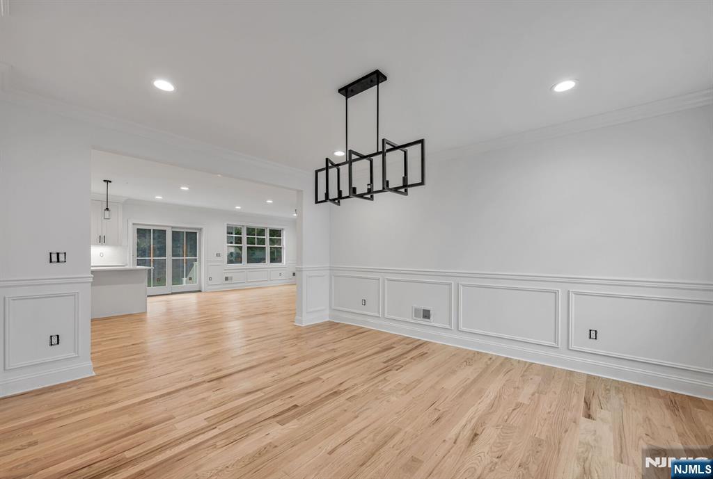 36 Albert Ave, Fair Lawn, NJ 07410