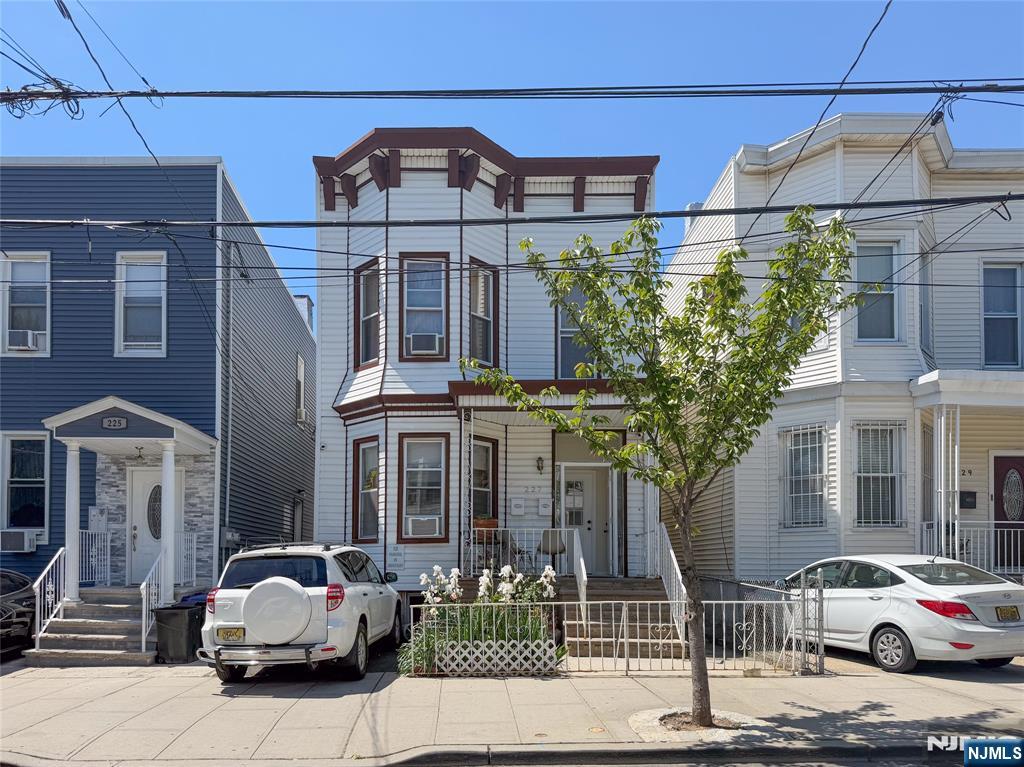 227 46th Street - Photo 1