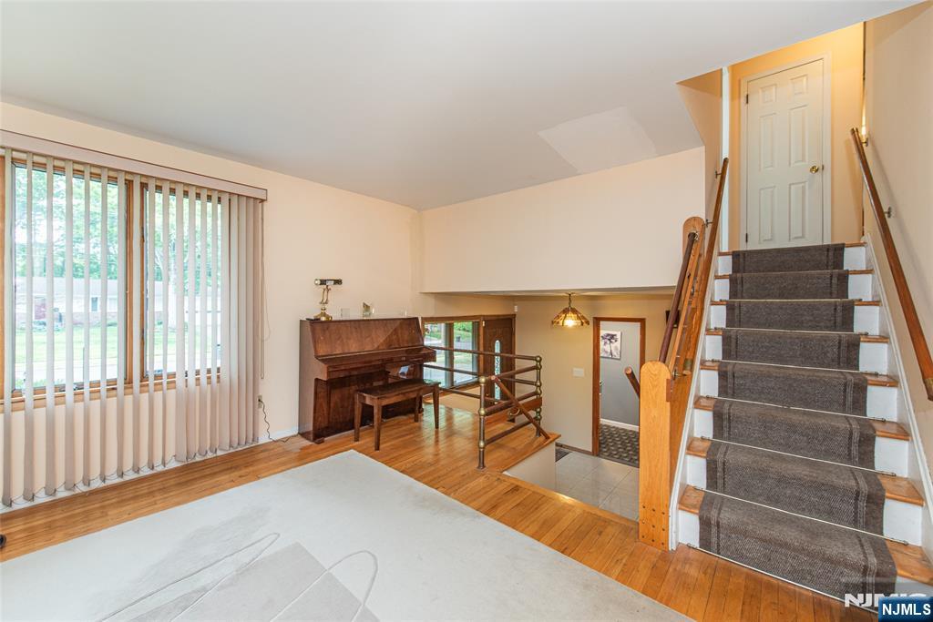 12 Abbott Road - Photo 3
