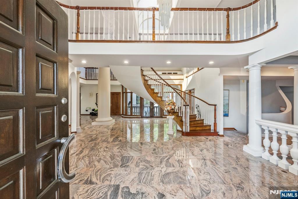 1 Brighton Court - Photo 5
