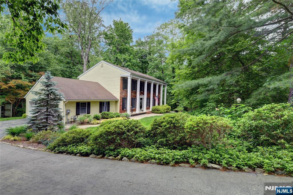 Homes for sale in Ringwood, NJ | 71 Cheshire Ln, Ringwood, NJ 07456 | MLS# 26018626