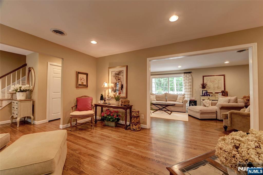 Homes for sale in Ringwood, NJ | 71 Cheshire Ln, Ringwood, NJ 07456 | MLS# 26018626