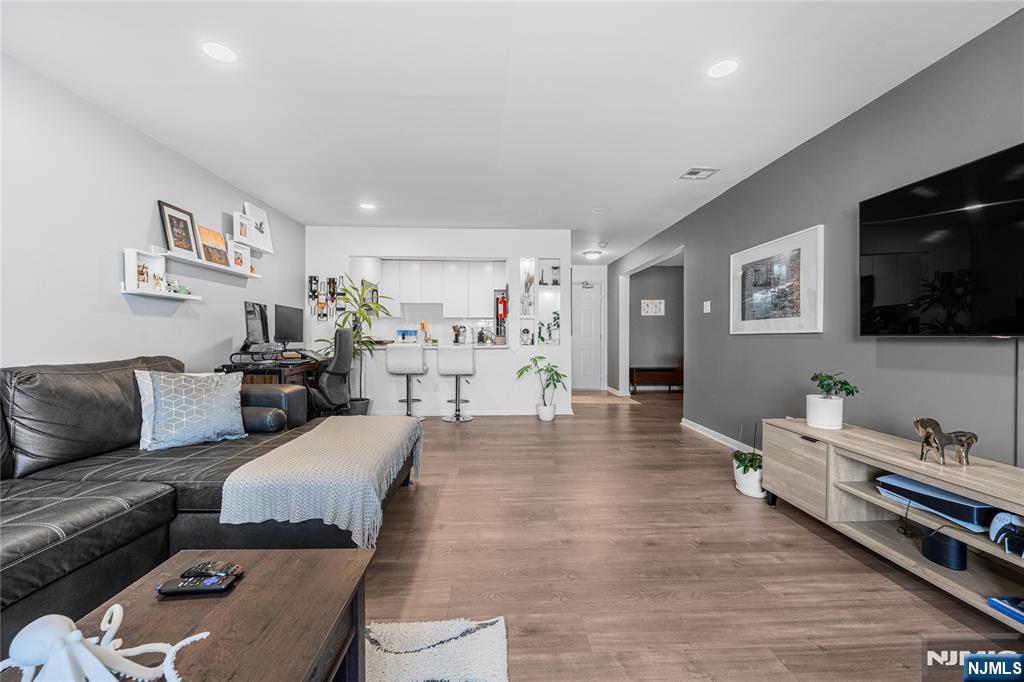 7430 Kennedy Boulevard 304 - Photo 3
